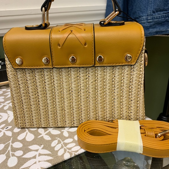 Chic Satchel/Crossbody by Bagamour - Picture 3 of 5